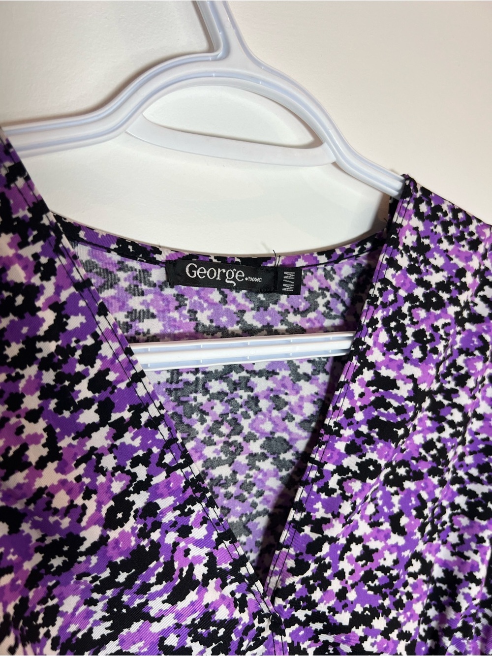 George Women's Medium Purple Patterned Ruched V-Neck Top - Picture 2 of 5